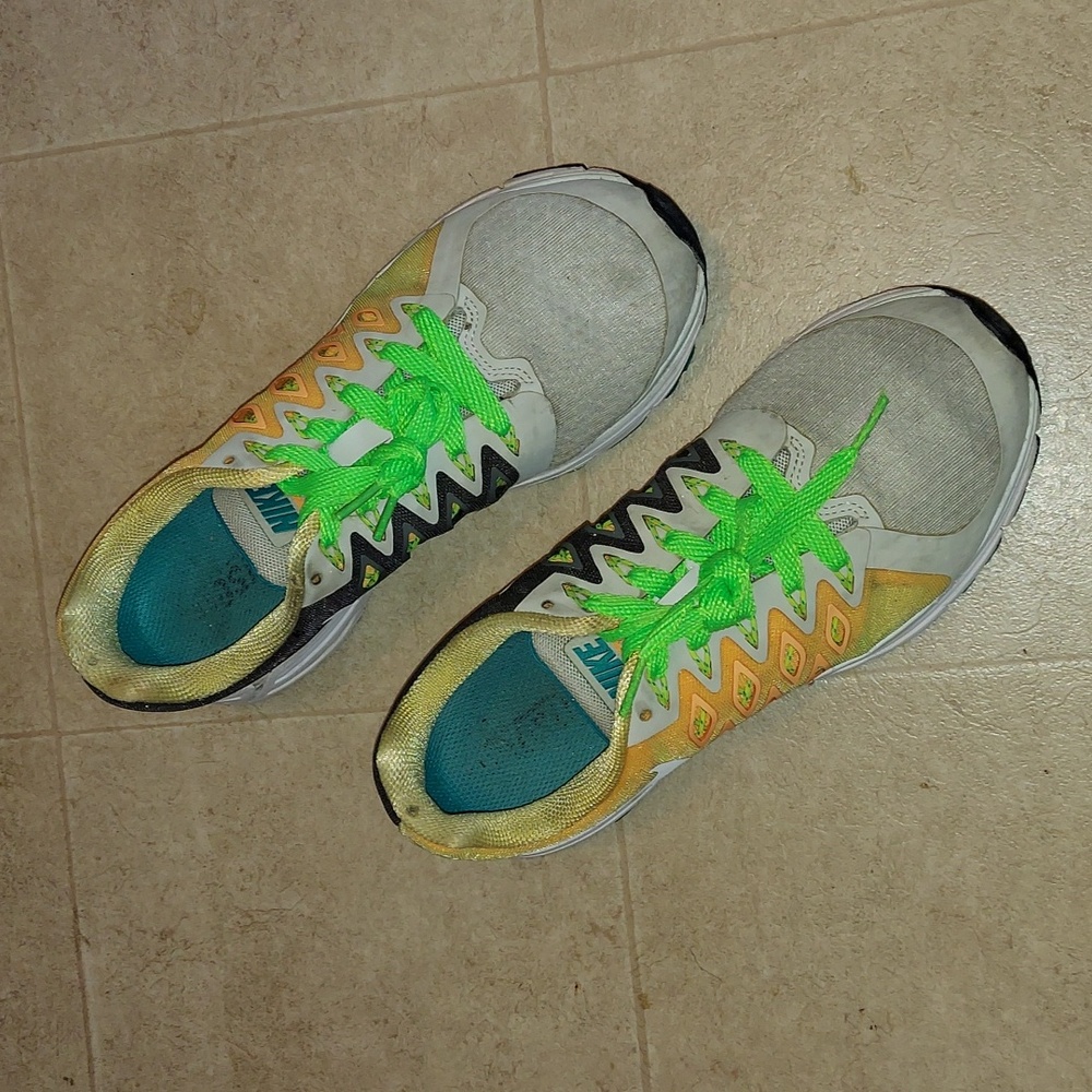 Nike Zoom Athletic Shoes Size 8